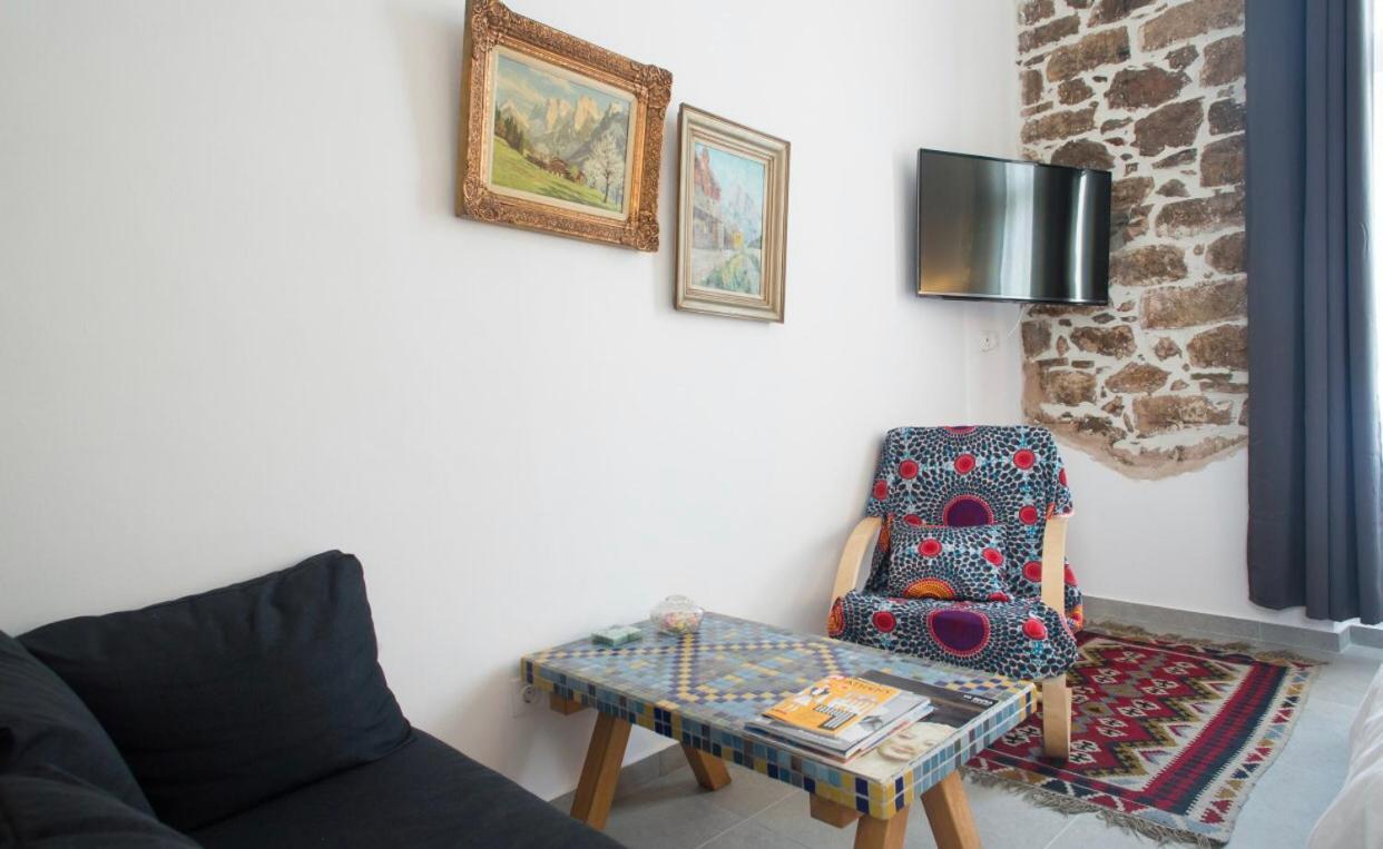 A Litte Taste Of Home Guest House Athens Ngoại thất bức ảnh