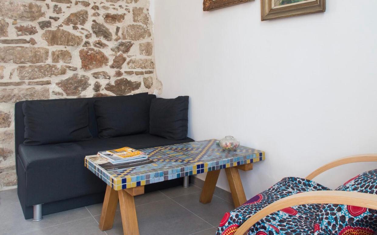 A Litte Taste Of Home Guest House Athens Ngoại thất bức ảnh