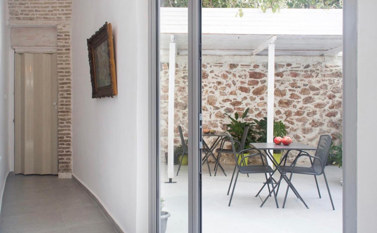 A Litte Taste Of Home Guest House Athens Ngoại thất bức ảnh