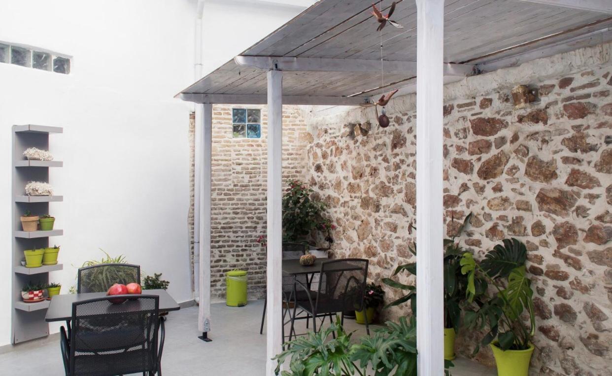 A Litte Taste Of Home Guest House Athens Ngoại thất bức ảnh