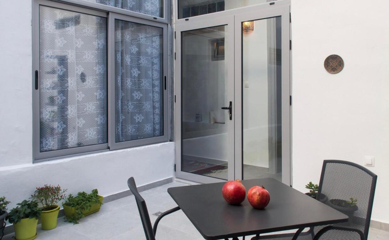 A Litte Taste Of Home Guest House Athens Ngoại thất bức ảnh